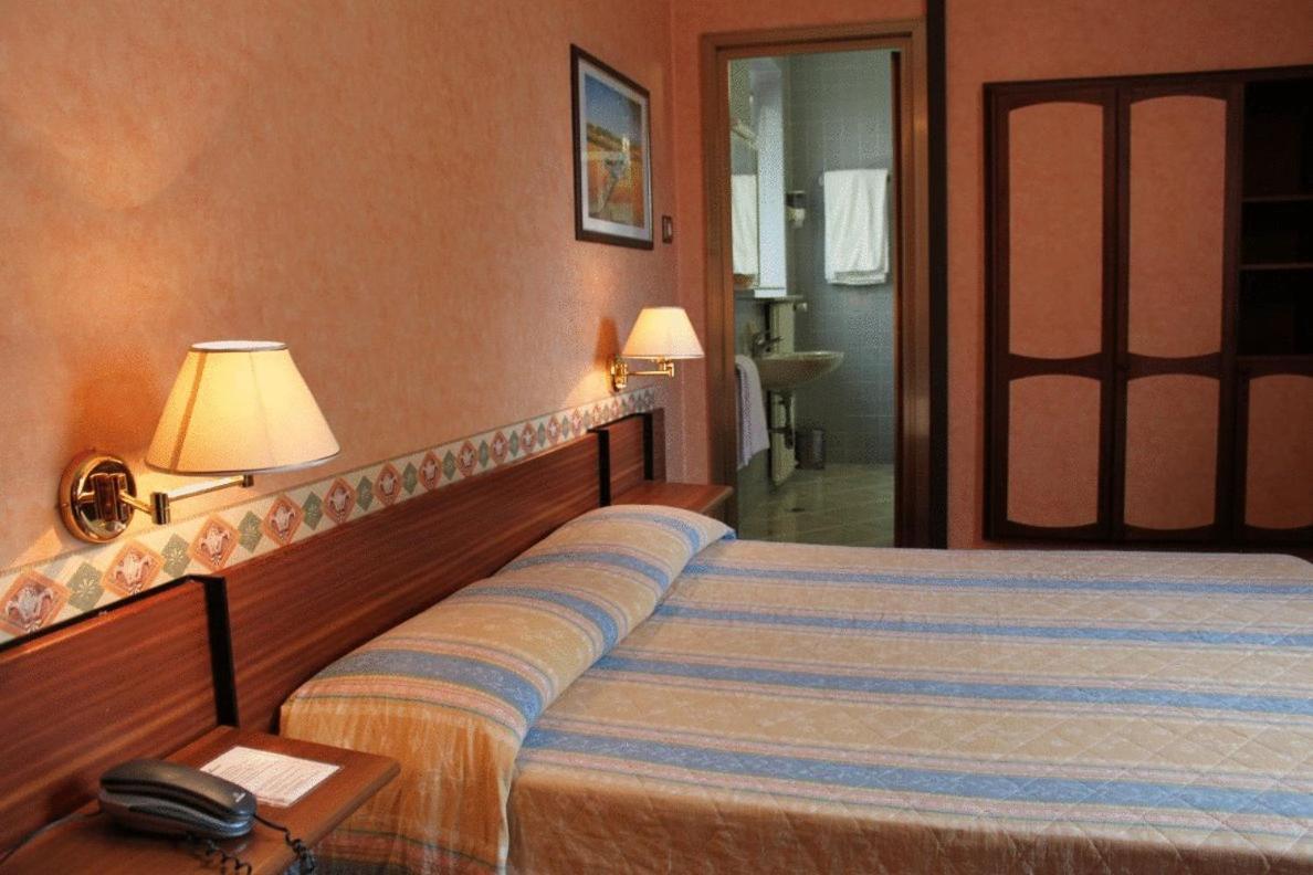 Hotel Milano Trieste Phòng bức ảnh